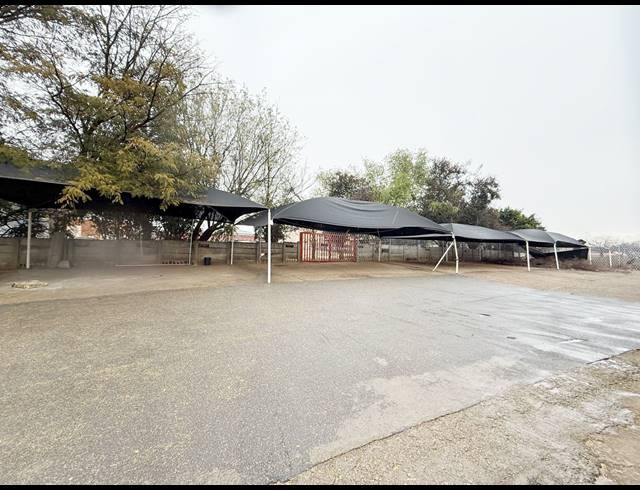 4,630M² WAREHOUSE TO LET IN WADEVILLE